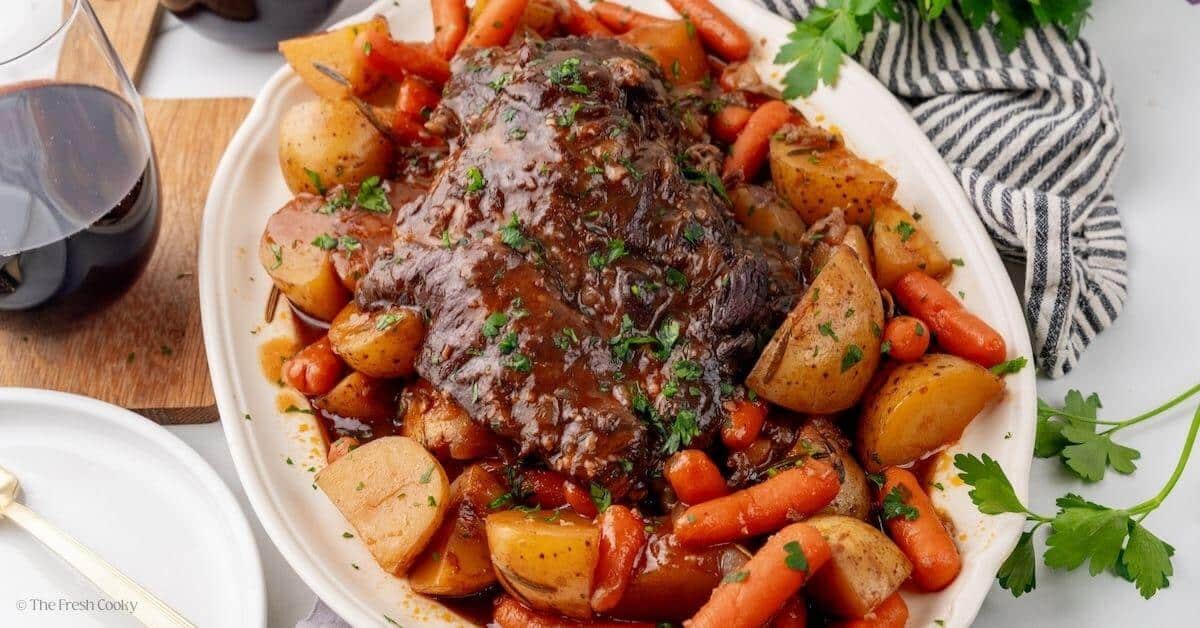 Cozy Dutch Oven Pot Roast: Rich Flavor, Seared Perfection, Make-Ahead